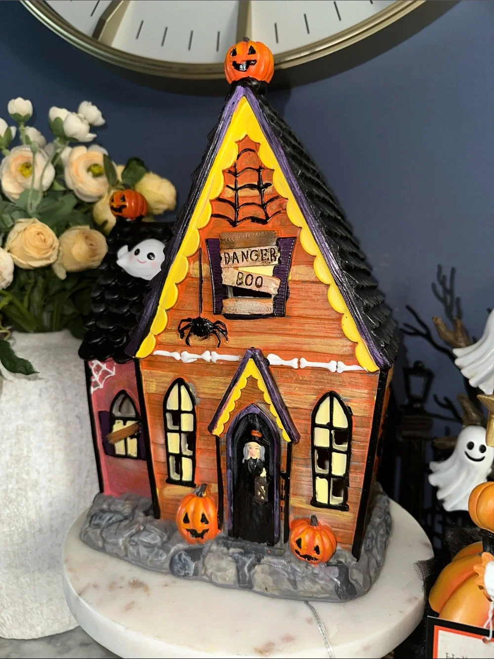Halloween Decorative Witch Haunted House Figurine  Lights and sounds